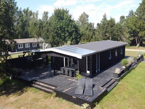 Holiday Home/Apartment - 7 persons -  - Skarntydevej - Marielyst - 4873 - Væggerløse