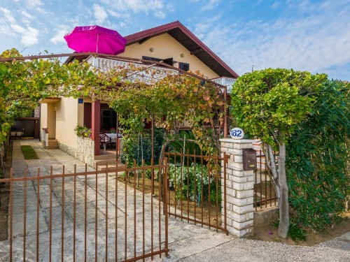 Holiday home - 12 persons -  - Sabunike - Nin-Sabunike - 23233 - Sabunike-Privlaka