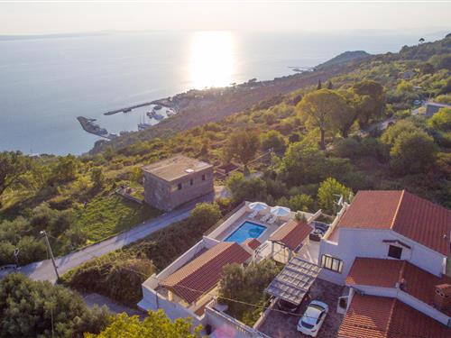 Sommerhus - 8 personer -  - Staro Selo - Omis-Jesenice - 21314 - Jesenice