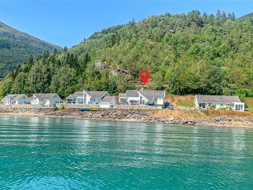 Holiday home - 10 persons -  - Solstrand - 6872 - Luster