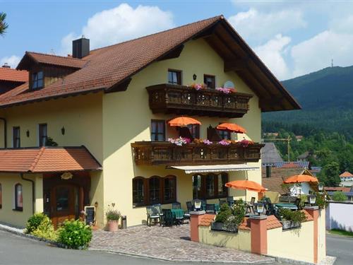 Holiday Home/Apartment - 5 persons -  - Bachstraße - 93485 - Rimbach