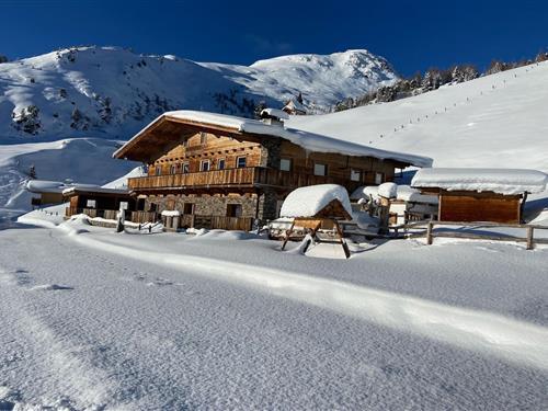 Holiday home - 14 persons -  - 6277 - Zellberg