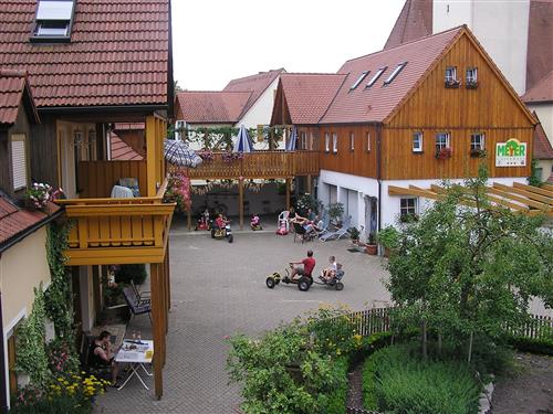 Holiday Home/Apartment - 4 persons -  - Laubenzedel - 91710 - Gunzenhausen