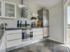 Image 16 - Kitchen