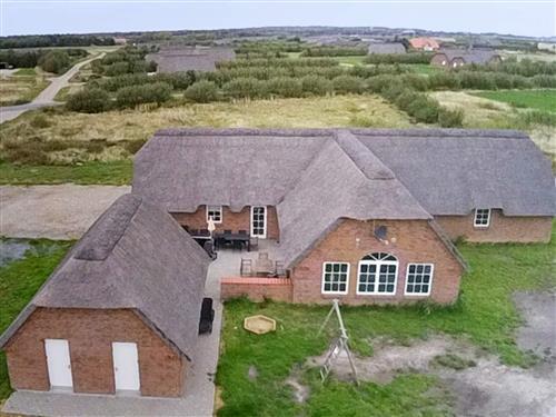 Sommerhus - 14 personer -  - Øbyvej - Vedersø Klit - 6990 - Ulfborg