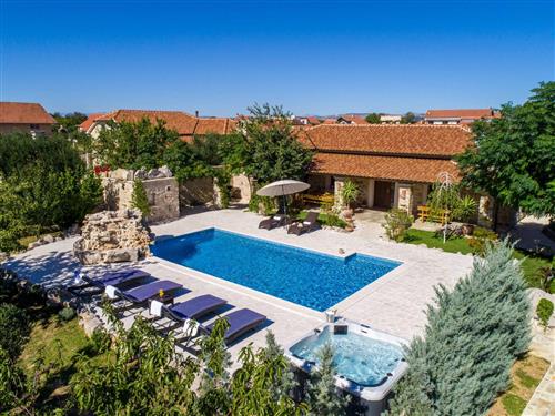 Holiday home - 15 persons -  - Bilice - 22000