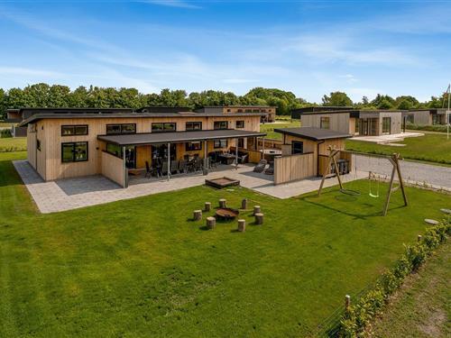 Sommerhus - 10 personer -  - Dyrehaven - Øster Hurup - 9560 - Hadsund