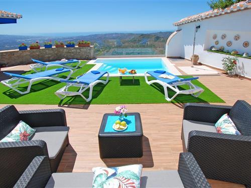 Holiday home - 6 persons -  - Calle Poeta Miguel Gámez Quintana - 29195 - Comares