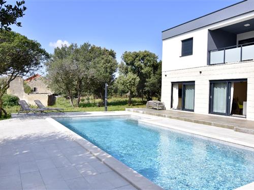 Holiday home - 7 persons -  - Petra Berislavica - 23210 - Vrana