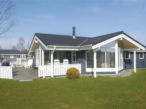 Holiday Home/Apartment - 8 persons -  - Elsdyrstien - Marielyst - 4873 - Væggerløse