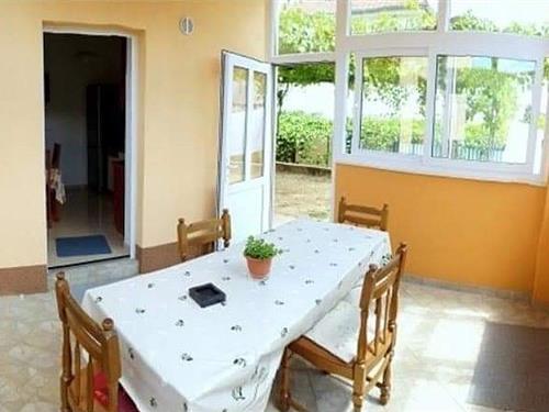 Holiday Home/Apartment - 4 persons -  - Jelsa - 21465 - Jelsa