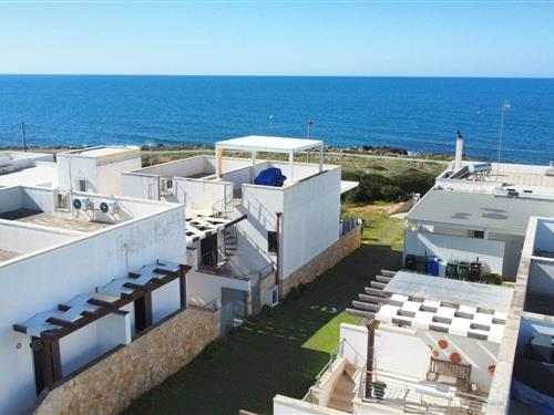 Holiday Home/Apartment - 5 persons -  - SP - 73040 - Capilungo