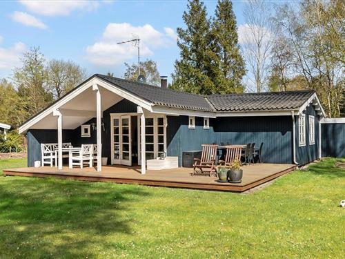 Sommerhus - 6 personer -  - Bøtø Ringvej - Marielyst - 4873 - Væggerløse