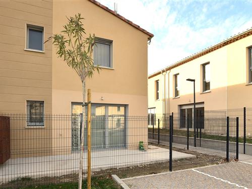 Holiday Home/Apartment - 4 persons -  - avenue Louis Pasteur - Avignon - 84130 - Le Pontet