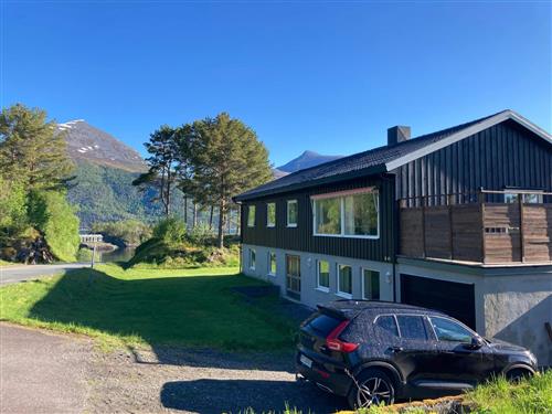 Feriehus / leilighet - 6 personer -  - HALSAVEGEN 849, Underetg. - Korsnes - 6680 - Halsanaustan