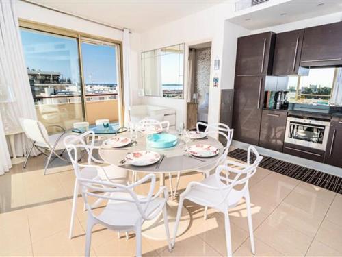 Holiday Home/Apartment - 6 persons -  - 06400 - Cannes