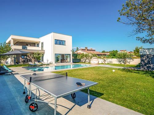 Holiday home - 10 persons -  - Paduljski put - 52100 - Pula