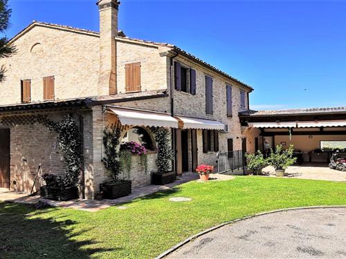 Villa - 20 personer -  - 61010 - Tavullia