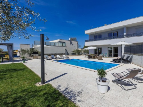Holiday home - 8 persons -  - 52466 - Novigrad (Istra)