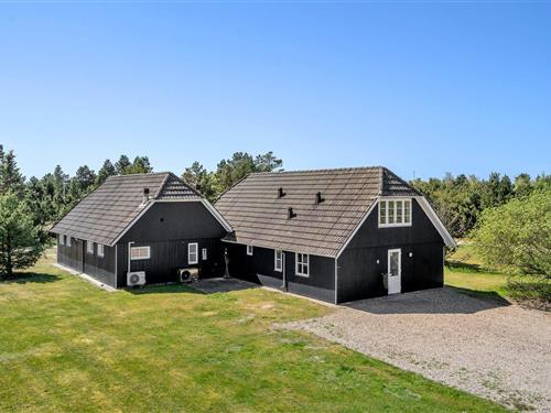 Holiday Home/Apartment - 12 persons -  - Froidal - Toftum - 6792 - Rømø