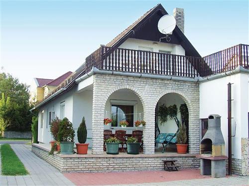 Holiday Home/Apartment - 8 persons -  - Balatonfenyves - 8646