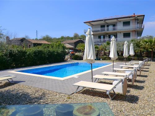 Ferienhaus - 16 Personen -  - 95010 - Santa Venerina