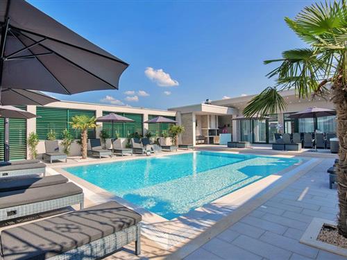 Holiday home - 17 persons -  - Bruna Busica - Makarska-Imotski - 21260 - Imotski