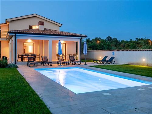 Holiday home - 7 persons -  - Porec - 52440