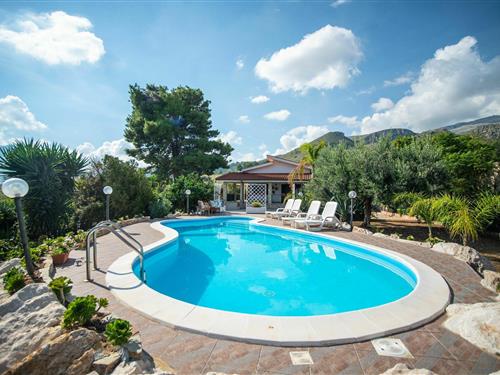 Holiday Home/Apartment - 9 persons -  - 91014 - Scopello