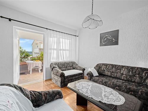 Holiday apartment - 5 persons -  - 51280 - Rab