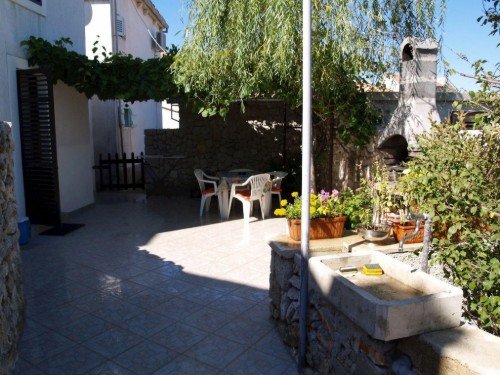 Holiday apartment - 3 persons -  - Ulica Vladimira Gortana - 51551 - Veli Losinj
