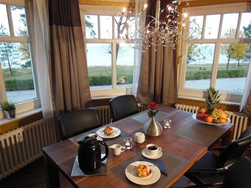 Holiday Home/Apartment - 4 persons -  - Strandpromenade - 18609 - Binz