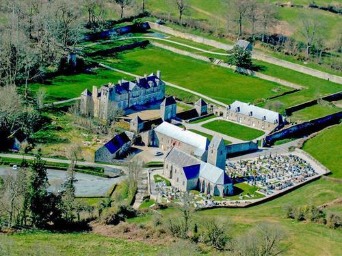 Sommerhus - 10 personer -  - Rue de l'Église - 50330 - Gonneville-Le-Theil