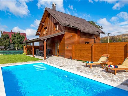 Sommerhus - 7 personer -  - Tucka - Gorski Kotar-Tuk Vojni - 51315 - Tuk Vojni
