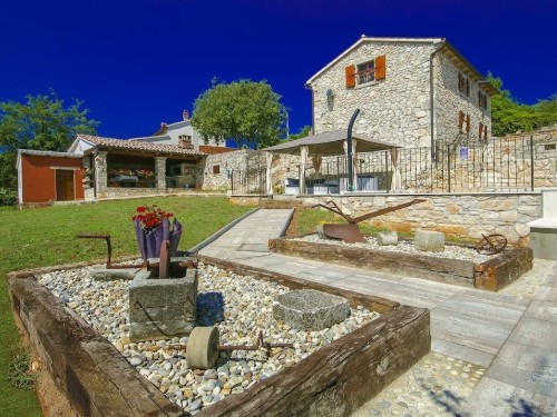 Holiday home - 6 persons -  - 52220 - Labin