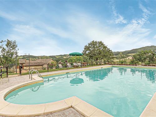 Holiday Home/Apartment - 4 persons -  - Frazione San Cipriano - Gubbio - 06024 - San Cipriano-Gubbio Pg