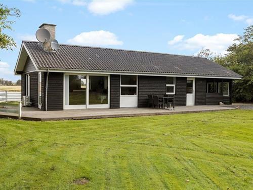Sommerhus - 6 personer -  - Skovfyrvej - Hostrup - 7860 - Spøttrup
