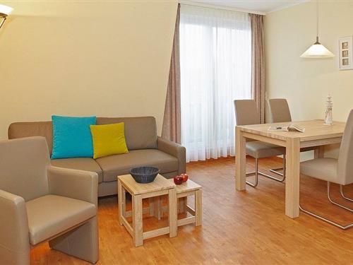 Holiday Home/Apartment - 4 persons -  - Strandpromenade - 17429 - Bansin