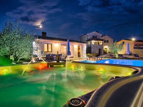 Holiday home - 12 persons -  - Anzici - Visnjan - 52440 - Porec