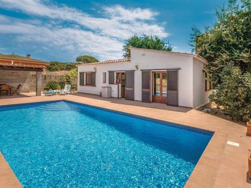 Holiday home - 7 persons -  - Carrer Puigmal - 17411 - Vidreres