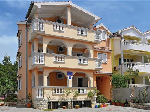 Holiday Home/Apartment - 4 persons -  - Lovetovo IV/ - 22211 - Vodice