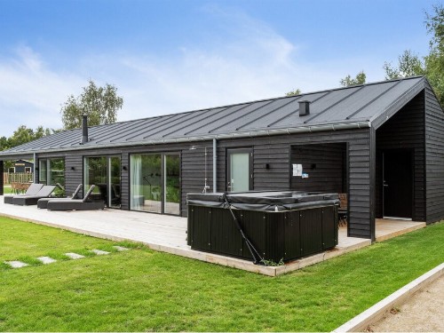 Holiday home - 12 persons -  - Pimpernelvej - Marielyst - 4873 - Væggerløse