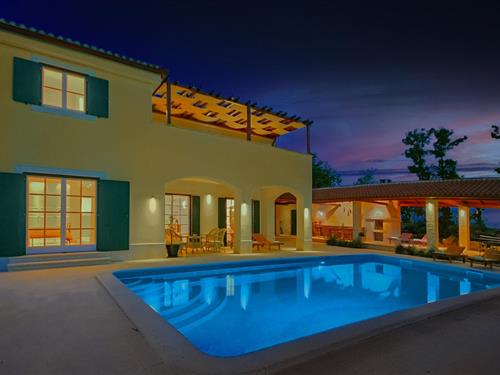 Holiday home - 9 persons -  - Butkovici - 52342 - Butkovici