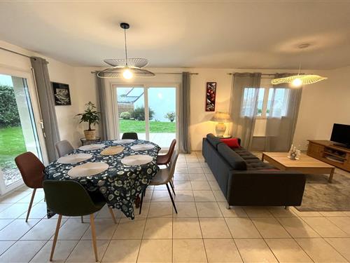 Holiday home - 5 persons -  - 29660 - Carantec