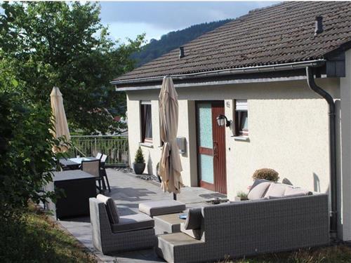 Ferienwohnung - 6 Personen -  - Ringstr. - 54668 - Holsthum