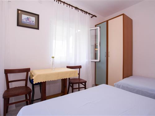 Holiday Home/Apartment - 3 persons -  - Sucuraj - 21469 - Sucuraj