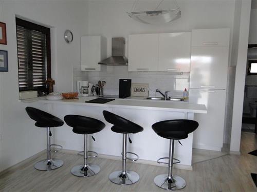 Holiday Home/Apartment - 3 persons -  - Dubrovacka - 22202 - Primošten