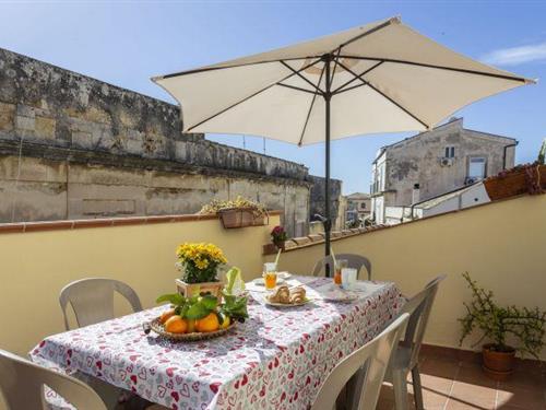 Holiday Home/Apartment - 4 persons -  - 96100 - Syracuse