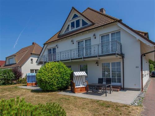 Holiday Home/Apartment - 4 persons -  - 1. Reihe am Bodden, mit toller Aussicht, Zentrumsnah - 18556 - Wiek