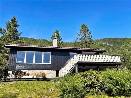  - 4 personer -  - Nesbøvegen - Nesbø - 6723 - Svelgen